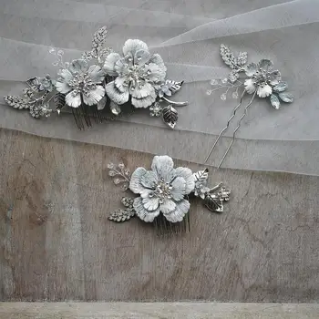 

Bridal Hair Jewelry Flower Leaf Hair Combs Silver Color Head Pieces Rhinestones Hairpins For Women Brides Wedding Accessories
