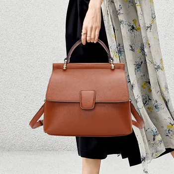 

2020 New Hand Ladle Shoulder Messenger Bag Head Layer Cowhide Shell Bag High Quality Genuine Leather Women Purse and Handbags