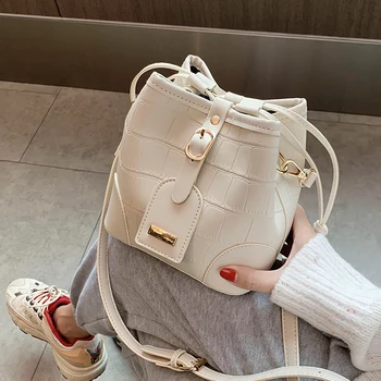 

chain Tote Bucket bag 2020 Fashion New High quality PU Leather Women's Designer Handbag Travel Shoulder Messenger Bag