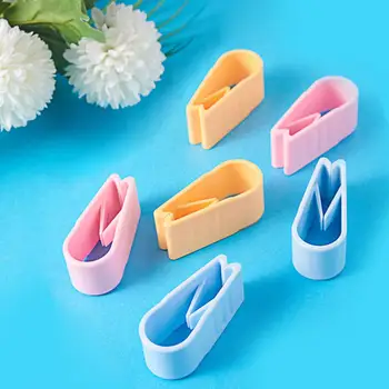 

8Pcs Quilt Cover Gripper Ceiling Mount With Clip Without The Needle Non-slip Bedding Comforter Duvet Bag Holder Clips Clamp Fast