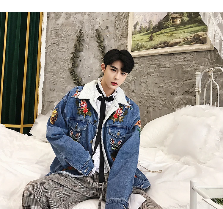 EWQ / New Fashion Short Embroidered Velvet Denim Jacket Men Loose Casual Chinese Style Chamarra De Mezclilla Dama 9A169
