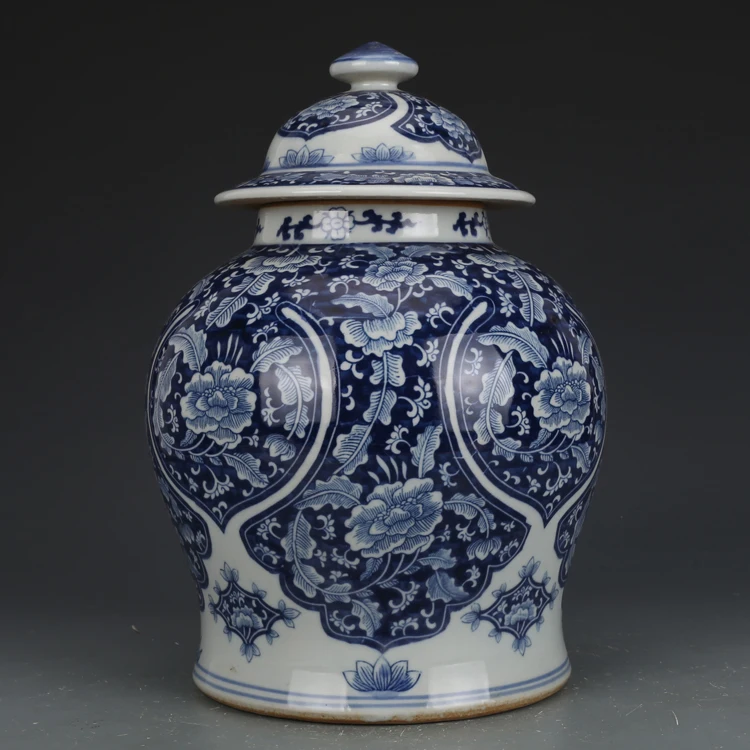 

Late Qing and Republic of China Peony General Tank Jar Blue And White Vase Second Hand Collection Antique Porcelain Antique Jar