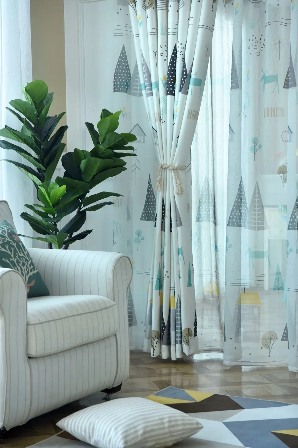 8372141077_1042572061