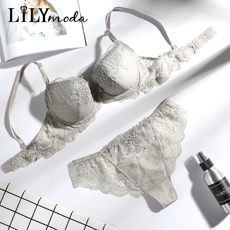 Фото Комплект женского нижнего белья Lilymoda, кружевной бюстгальтер и стринги с вышивкой, бесшовный №1
