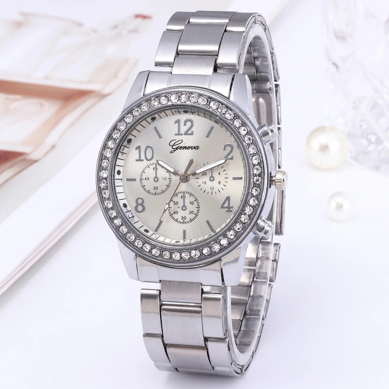 

Wish Hot Sales Geneva Steel Watch Geneva Diamond-embedded Watch Geneva Alloy Business Watch