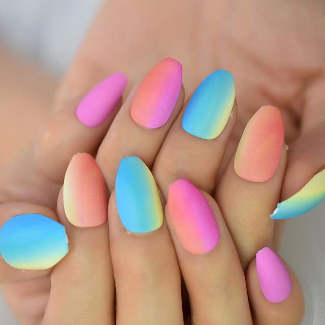 Press On Nails With Designs Nude Blue Rhinestone Fake Artificial Nails Short Coffin Square False Nail Tips Single Crystal