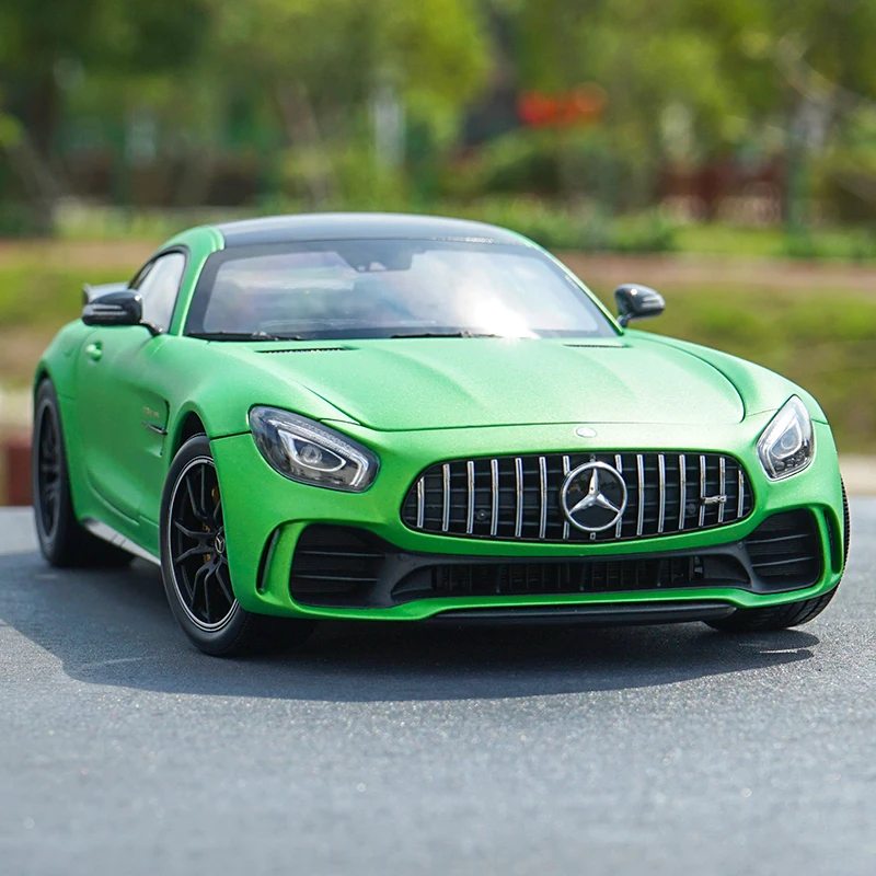 Оригинальные новые 1:18 AMG GT R 2017 зеленые/белые модели автомобилей в подарок игрушки