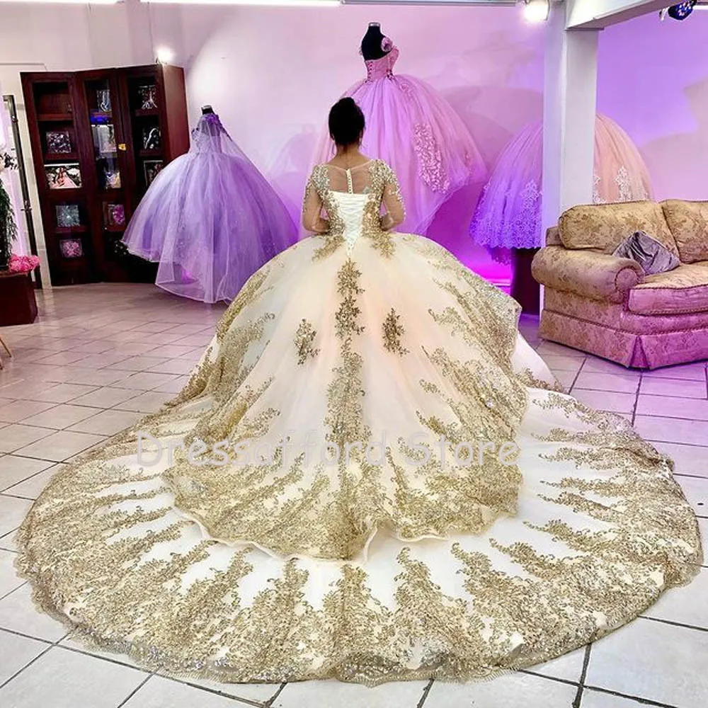 Abiti Quinceanera oro champagne manica lunga abito da ballo ragazze principessa raso Prom Masquerade dolce 16 abiti per 15 anni