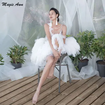 

Magic Awn New Short Wedding Dresses Beach Lace Appliques Tiered Cake Bridal Gowns Backless Illusion Robe De SoirÃ©e De Mariage