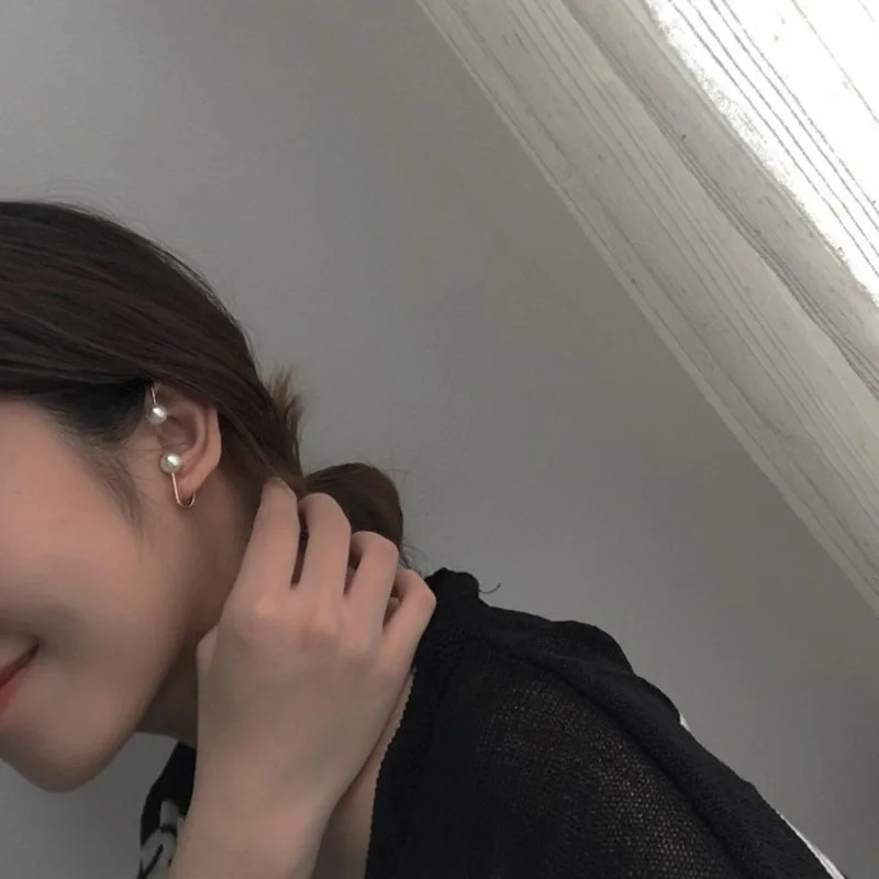 

Minimalist Gold Wave Line Auricle Shape Double Pearl Ear Cuff Clip on Earrings without Piercing Female Gifts Earcuff Earring