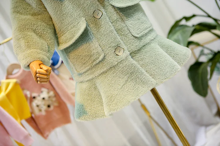 Girls coat autumn and winter models new imitation velvet children's coat in the big boy candy color fishtail top
