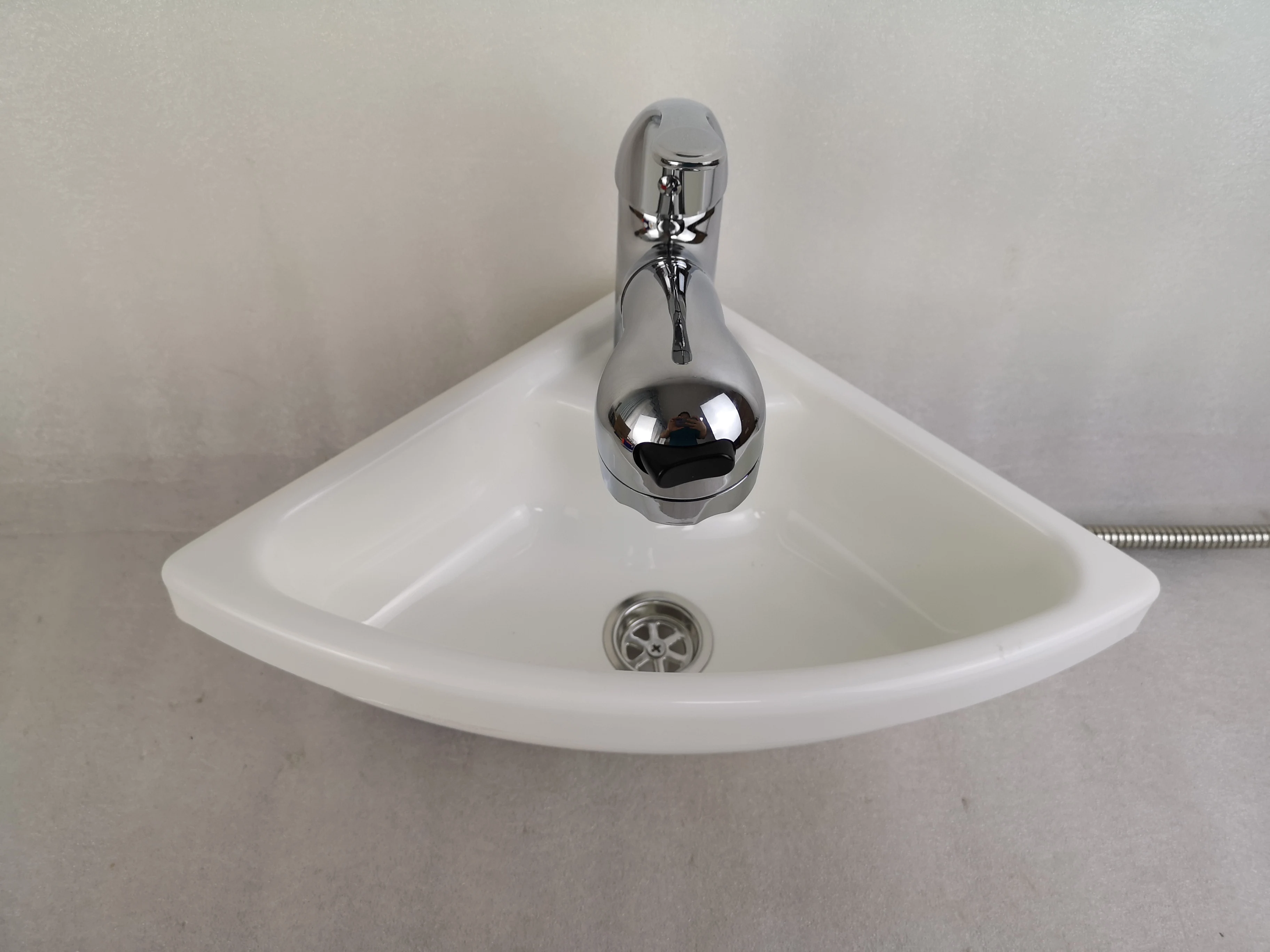 280280100mm White Acrylic Triangular Sink Gr Y014a Boat Caravan 280280100mm White Acrylic Triangular Sink Gr Y014a Boat Caravan