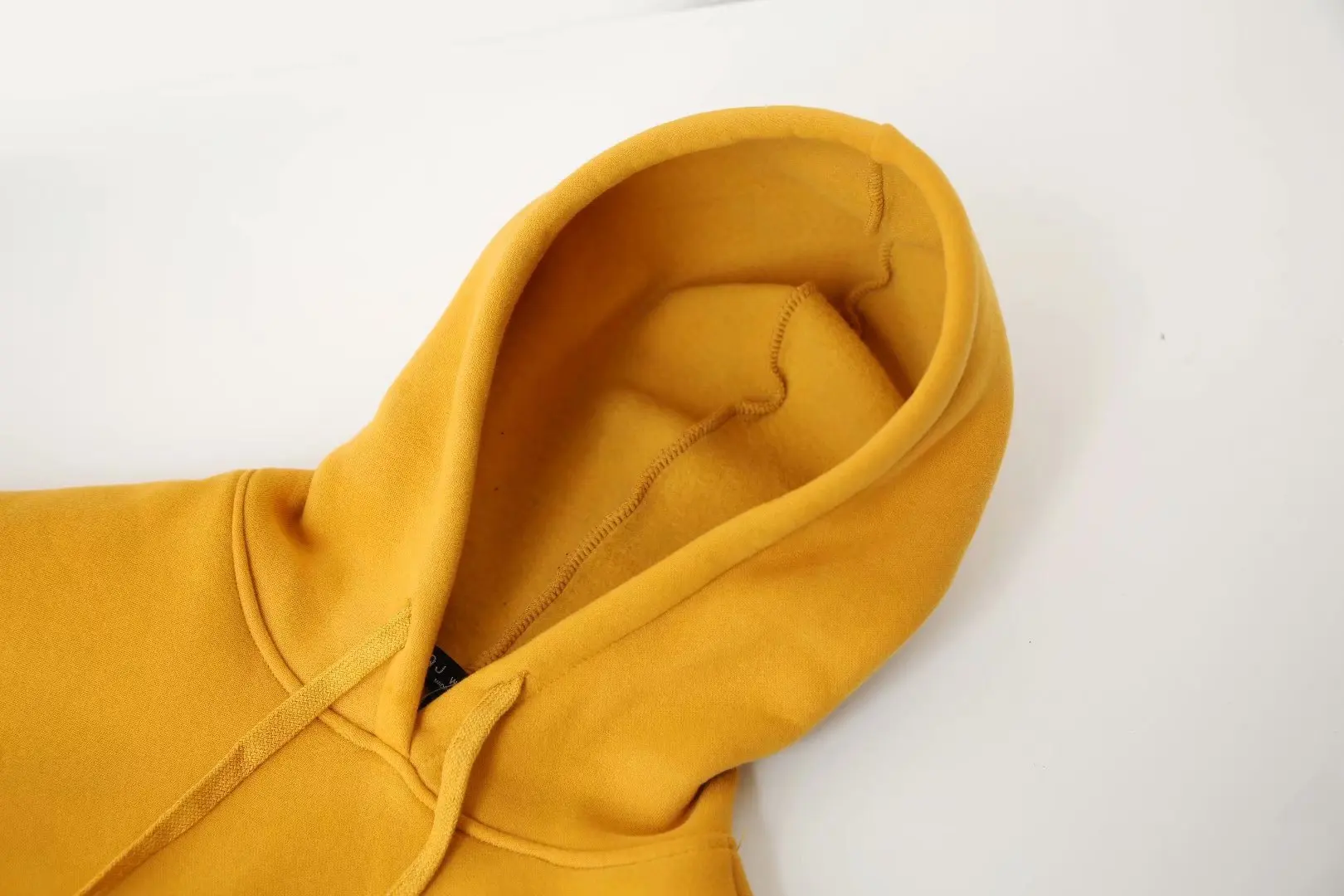 Модные женские европейские и американские модные QJ75-8156 с большим карманом, свободные с капюшоном из флиса