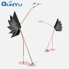 Danish designer Nordic bedroom floor lamp post modern creative personality ostrich led exhibition hall living room floor lamp