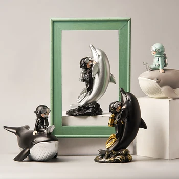 

Home Decoration Statue Resin Moderne Room Diver And His Little Animals Desk Decoration Character Figurines Children's toys