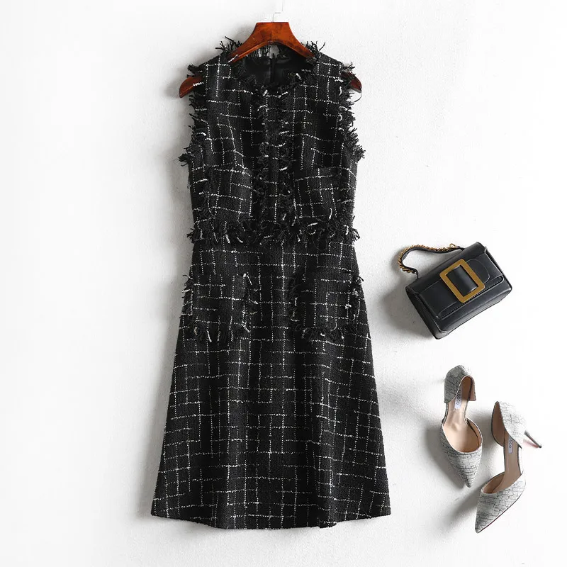 

Lan Mu Square Large Size Dress Western Style Woolen Dress Chubby Sister Mm Autumn & Winter Strap Dress Funky 10151