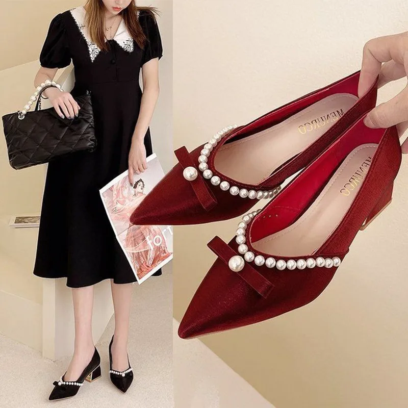 

Spring/Autumn The New Pointed toe Heels Women Fashion String Bead Med (3cm-5cm) Square Heel Party Slip-On Breathable Shallow