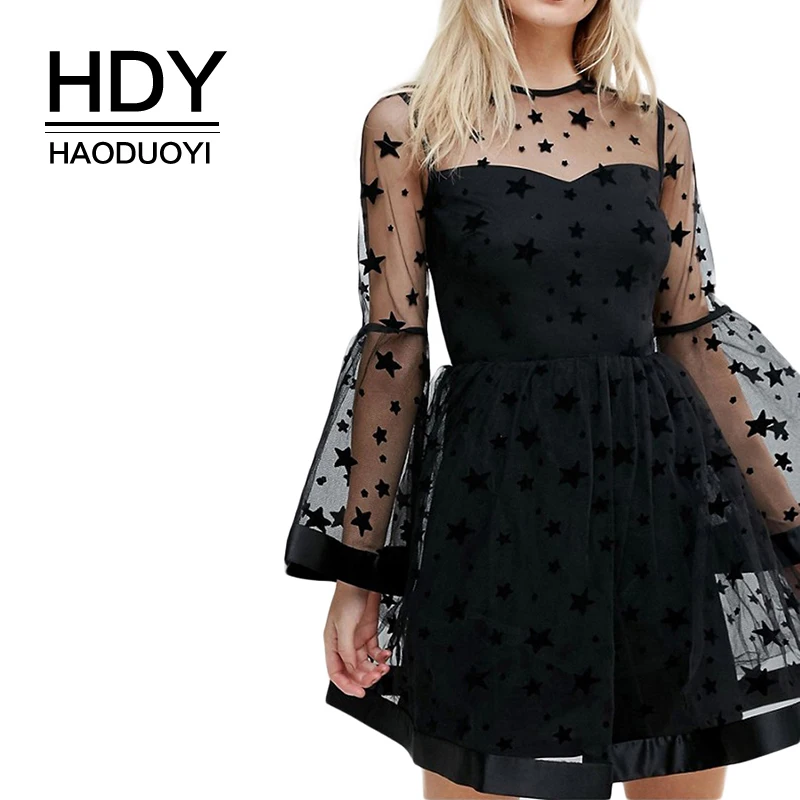 HDY Haoduoyi Брендовое женское черное с принтом звезд кружевное сексуальное с расклешенными рукавами прозрачное Сетчатое с открытой спиной женское платье Vestidos дамское мини-платье