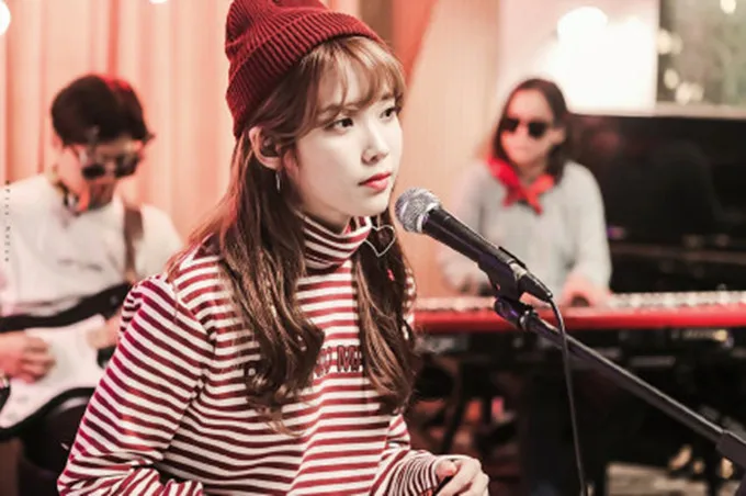Kpop IU Lee Ji Eun же красные полосатые толстовки с высоким воротником женская уличная одежда повседневные толстовки с длинными рукавами и буквенным принтом женские топы