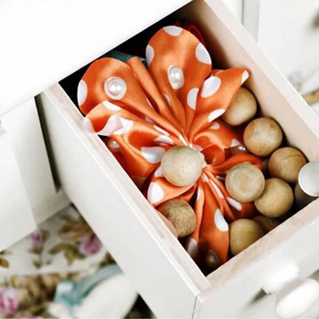 

Camphor Balls 20Pcs Durable Smell Cedar Round Balls Clothes Drawer Book Moth Insect Repellent D08F