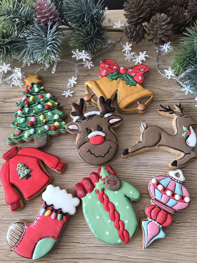 KENIAO Christmas Deer Head Cookie Cutter - 10.2 x 8.6 CM - Winter Biscuit Fondant Bread Sandwich Mold - Stainless Steel
