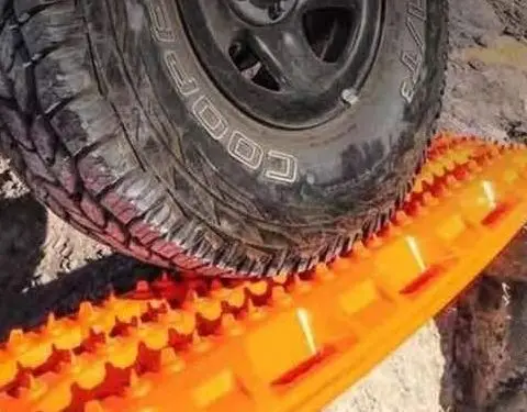 10T Car Off-Board Snow Chains Self Rescue Anti Skiding Plate