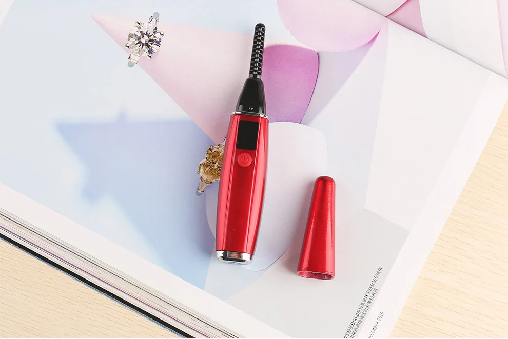 Electric Heating Eyelash Curling Tool USB Smart Digital Display Long-Lasting Styling Anti-Scalding Eyelash Curler Red