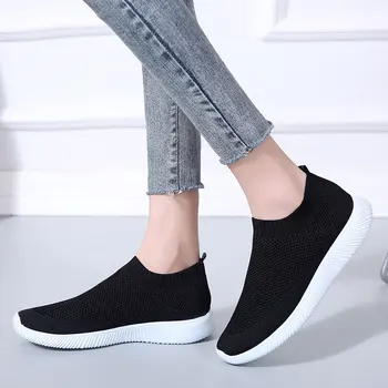 

Casual mesh walking footwear sneakers women shoes 2019 knitted slip on female flat shoes tenis feminino vulcanize shoes