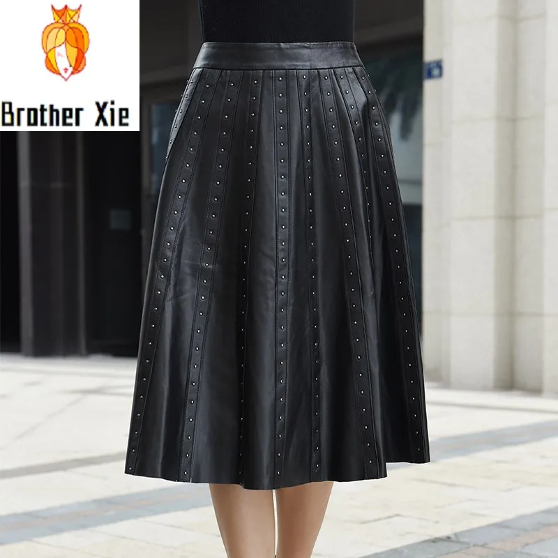 

2020 New Arrival Woman Skirts Genuine Leather Womens Skirts Fashion Punk Rivet High Waist Pleated Skirts Slim Fit Faldas Mujer