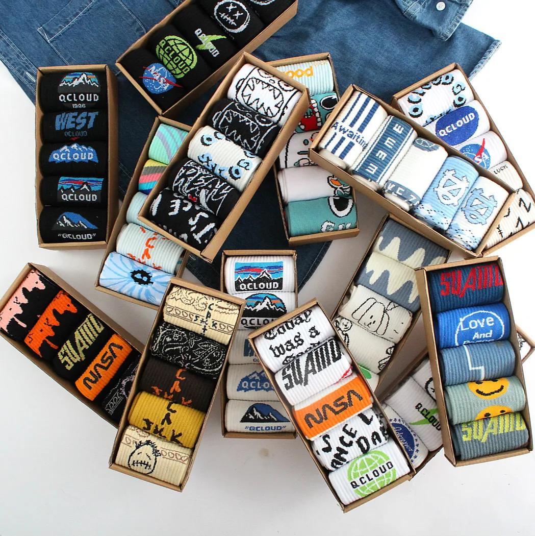 

5 Pairs/Box Socks Men's White Trend South Korea Autumn Winter Street Sports Skateboard Hop Hip Pure Cotton Socks Women