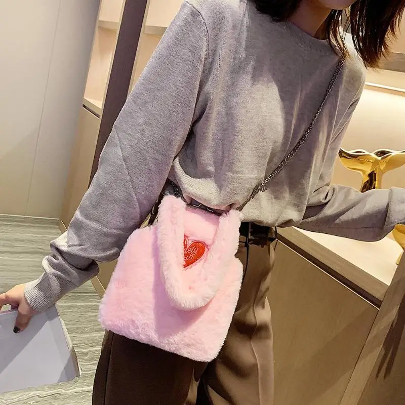

Hot Sale Handbags Fashion Plush Shoulder Handbags Women Autumn Winter Messenger Bag Chain Totes for Hiking and Travel