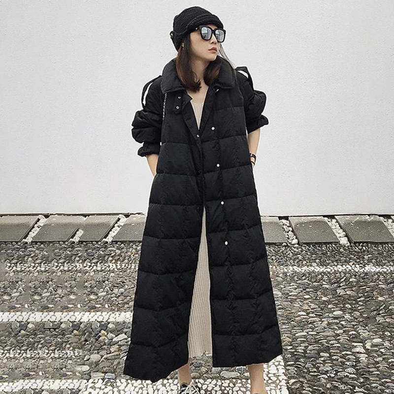 TWOTWINSTYLE корейские парки для женщин с длинным рукавом Высокая талия с поясом плотное Женское пальто зима негабаритных Мода