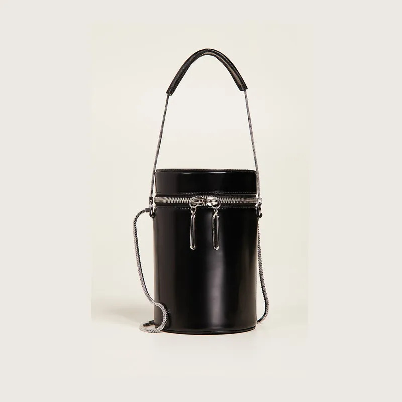 

Spring 2020 New Cylindrical Portable Slung Shoulder Cylinder Unique Pull Ring Design Mini Bucket Bag