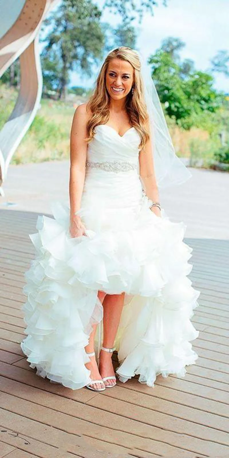 cascading-ruffles-organza-long-sweep-wedding-dresses-with-beaded-sash-sweetheart-bridal-gowns-a-line-party-dress (2)