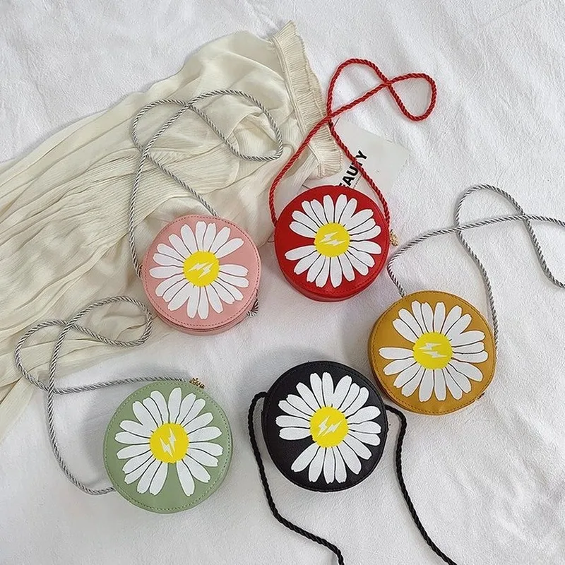 

Children's small bag 2020 new small daisy round bag girl small fresh crossbody bag fashion wild coin purse