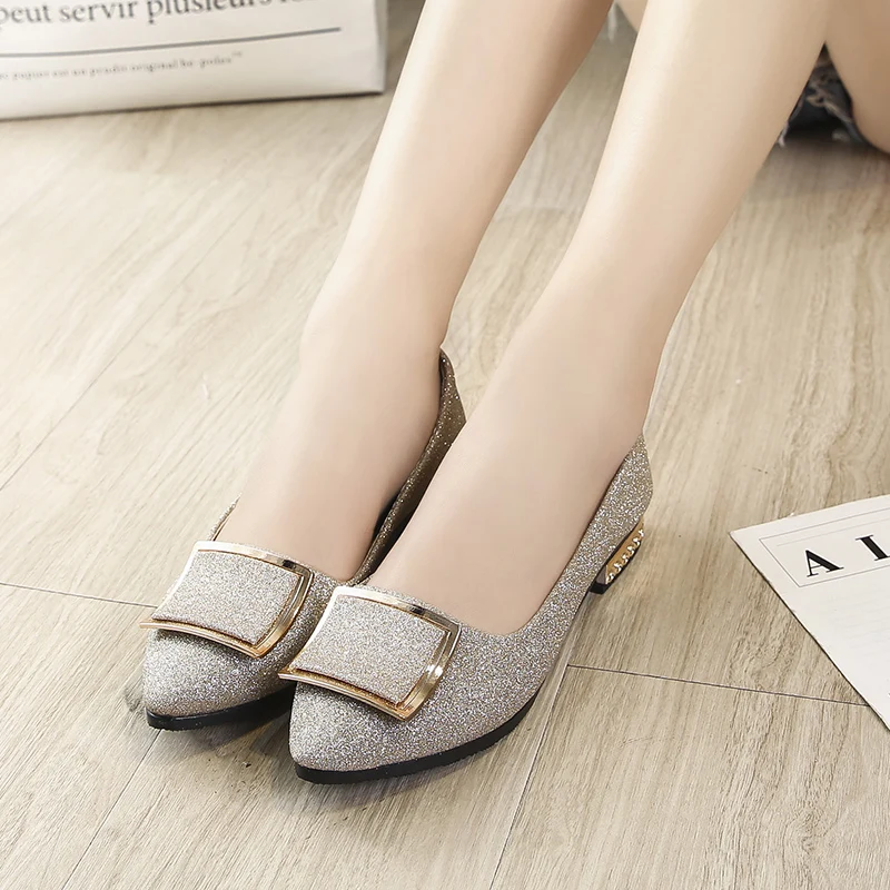 Туфли женские на плоской подошве офисные блестящие лоферы Мэри Джейн