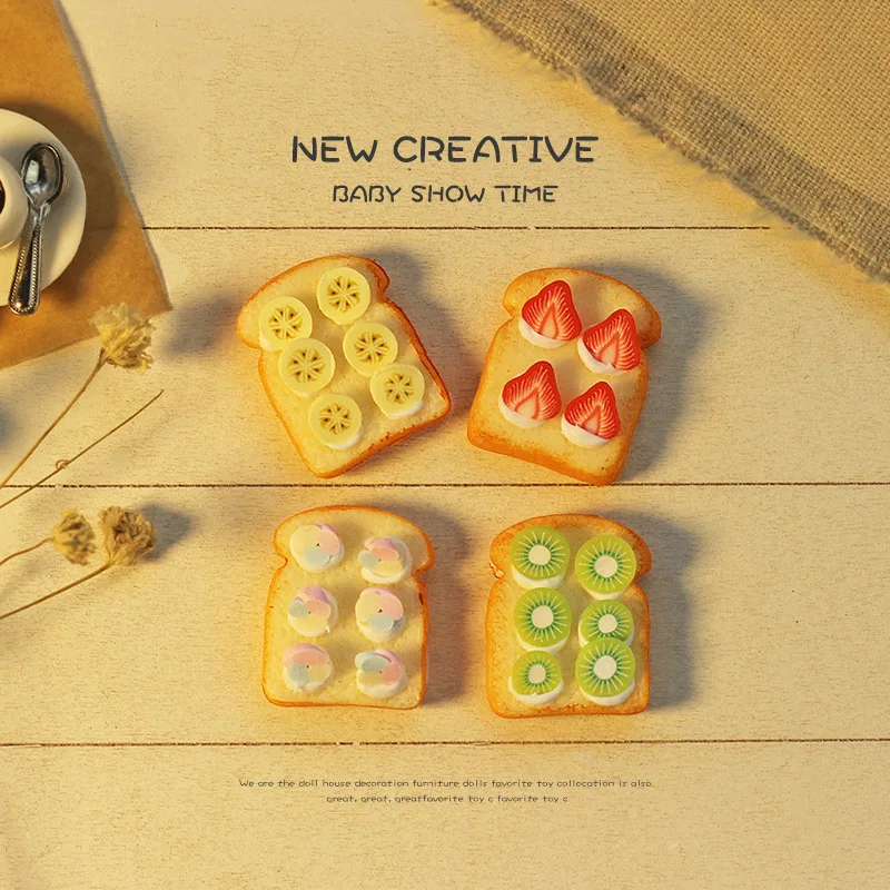 

4pcs 1:12 Bread Toast Pastry Food Play Mini Model Miniature Accessory for 1/12 Doll House Kitchen Bread Food Display