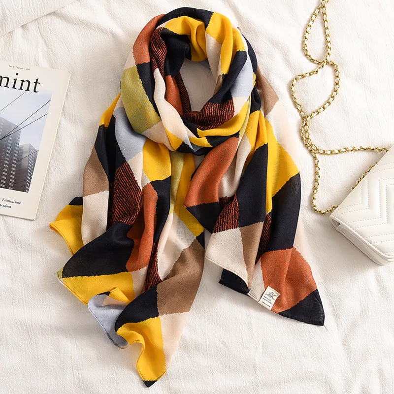 

2020 silk scarves Lady Popular lattice Print cotton scarf Women Sunscreen Beach quality Shawl Fashion Headscarf