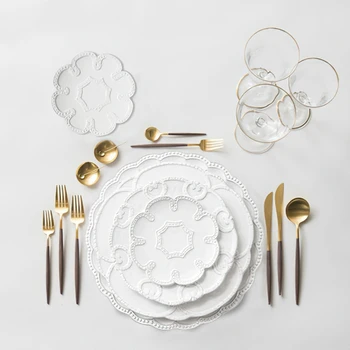

Ceramic Plate European Style Embossed Lace White Flower Shape Western Dishes Wedding Tableware Household Kitchen Supplies