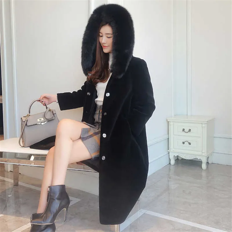 Черный New Autumn Winter Women's Fur Jacket Natural Sheep Shearing Fur Coat Fox Fur Collar Hooded Long Warm Wool Outwear A93 - Цвет: Черный