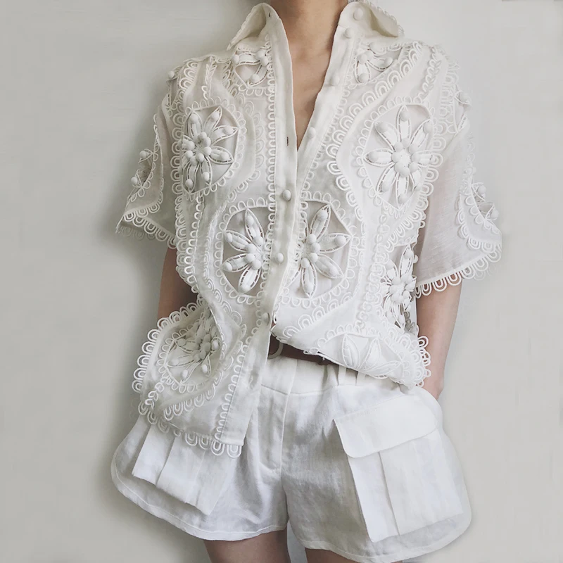

2019 Fashion Runway Summer Women's Set Short Sleeve Lace Hollow Out Two Piece Blouse Pockets Short Suit Casual Wihte 2 Piece Set