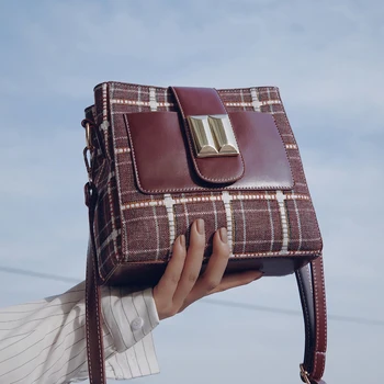 

HOT Original Design Elegant Checked Shoulder Bag & Stylish Bucket Bag Crossbody Bag Width 22cm Height 20cm Thickness 11cm