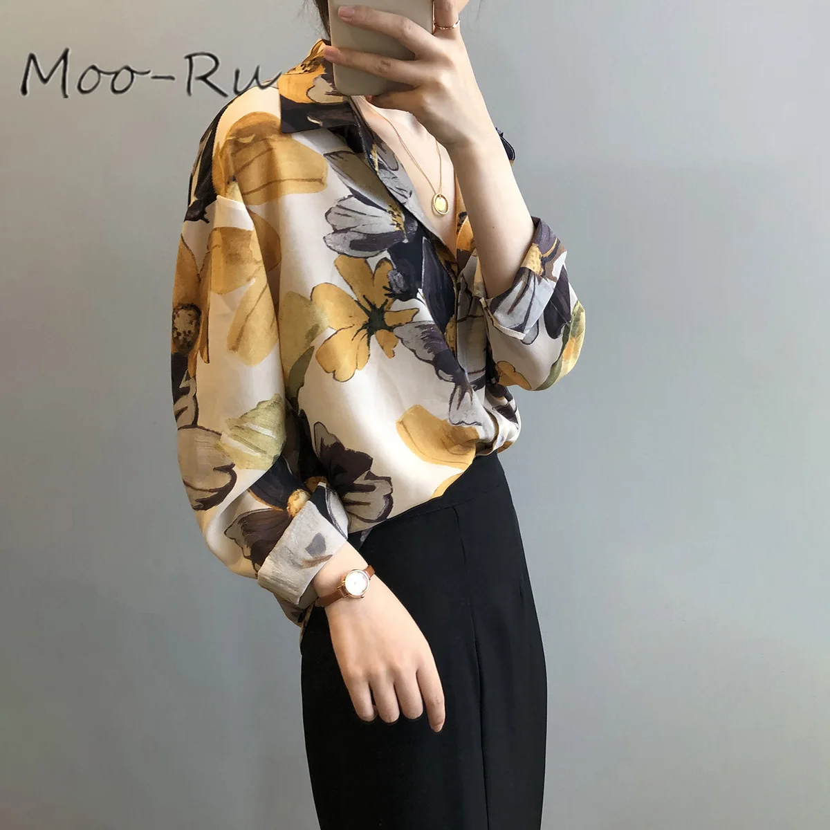 

Moo-Ru 2020 Flower Shirt Female Spring New Korean Version Loose Square Collar Retro Port Flavor Chiffon Long-sleeve Blouse