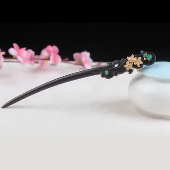 

A County In Yunnan Province ( Ornaments ) Nation Wind Zan Woman Ebony Green Agate Hairpin Antique Disc Hair Step Shake Headwear