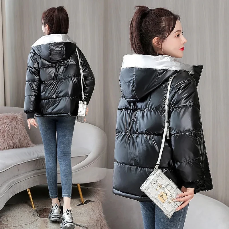 Diamond quilted glossy puffer jacket Woman, Black