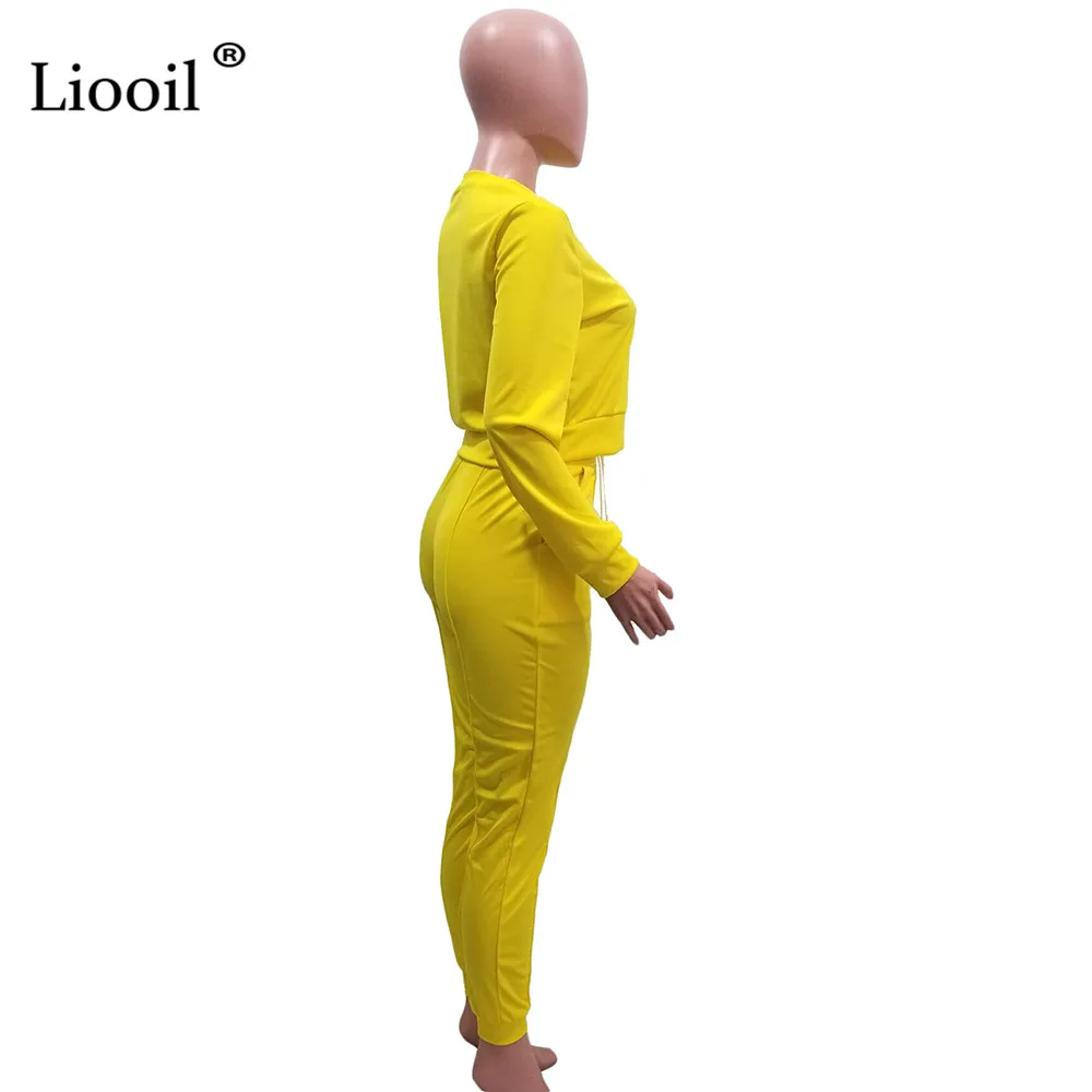 Liooil, черный, белый, комплект из двух предметов, топ и штаны с карманами,, длинный рукав, круглый вырез, шнуровка, спортивный костюм, женский костюм для бега