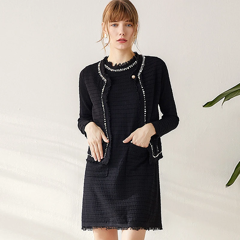 

Suits Women Two Pieces Set Polyester Pattern Knitting Bead Set O Neck Long Sleeve Dress Tight Skirts New Fashion Style