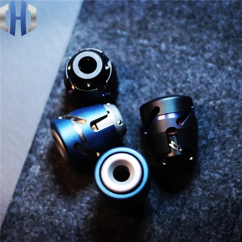 

Dark Matter Jet Fingertip Gyro Knife Pendant Titanium Alloy Stainless Steel Portable Play Adult Decompression EDC Knife Beads