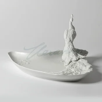 

Creative decoration ceramic matte peacock plate birthday gift home decoration factory direct sales special benefits