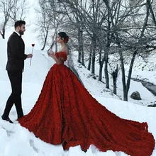 Красные Свадебные платья с 3D розами соборный поезд арабский, Ближний Восток церковь с открытыми плечами Свадебные платья без спинки